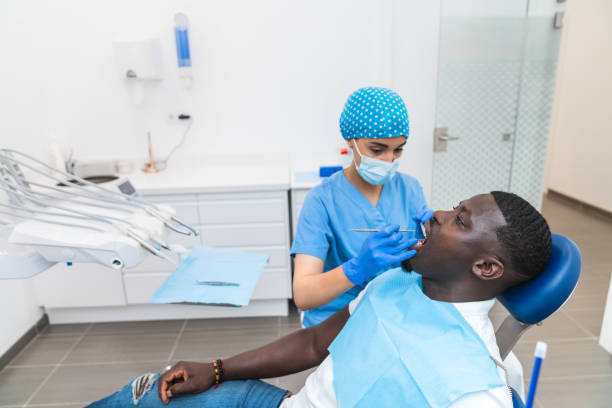 Best Dentist Open Late Near Me  in Oakwood Hls, IL